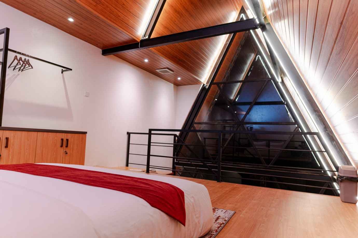 680038107-1360418d28d7a0a78bbbeb09f845c2f0